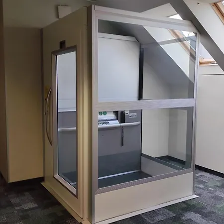 拉得娜金牛座酒店 公寓式酒店 3*