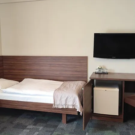 拉得娜金牛座酒店 Ładna