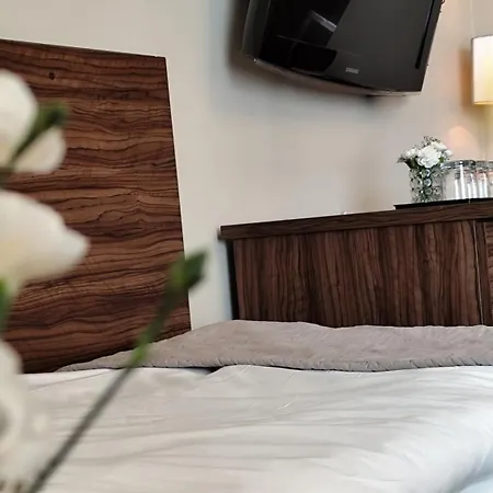 Taurus Aparthotel 3*